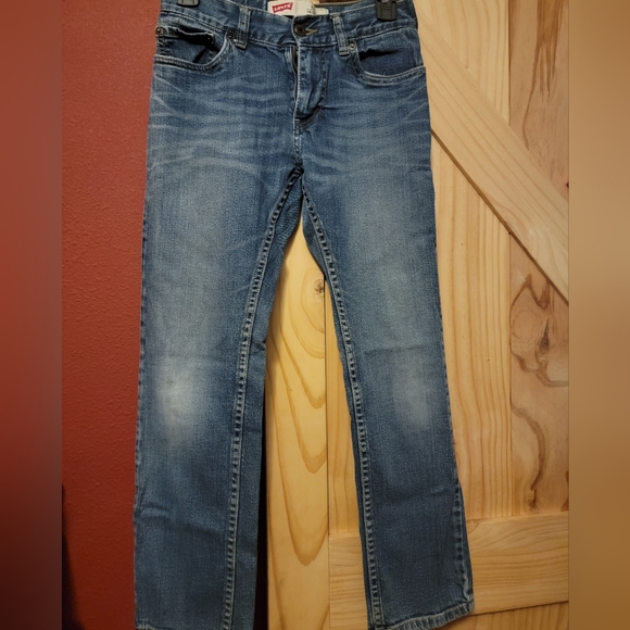 Levis - Picture 4 of 6